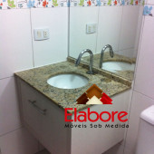 Armário de banheiro pequeno em MDF sob medida