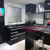 Cozinha em mdf Preto Brilhante com Painel de tv